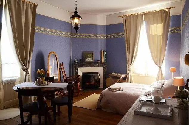 Comfort Tek Büyük Yataklı Oda, Birden Çok Yatak, Balkon, Köşe (Orchidée)