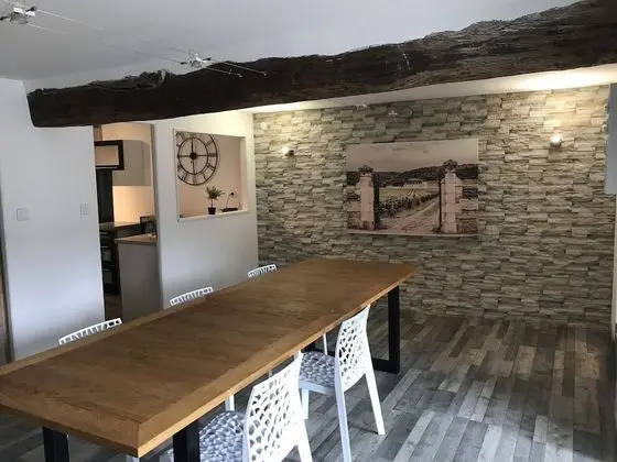 Kır Evi, Banyolu/Duşlu (La Grangette en Bourgogne)