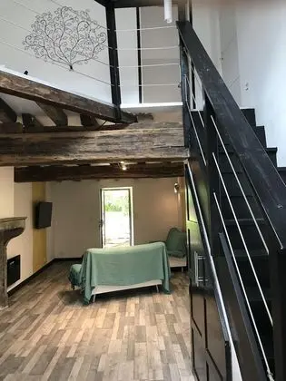 Kır Evi, Banyolu/Duşlu (La Grangette en Bourgogne)