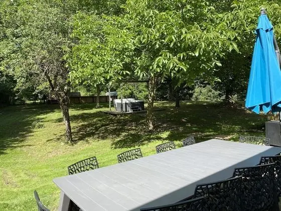 Kır Evi, Banyolu/Duşlu (La Grangette en Bourgogne)