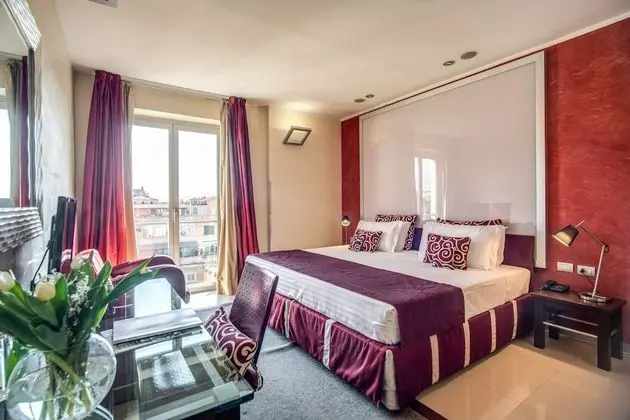 Standard Tek Büyük veya İki Ayrı Yataklı Oda