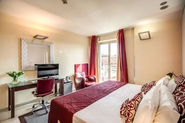 Standard Tek Büyük veya İki Ayrı Yataklı Oda