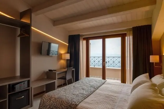 Superior Tek Büyük veya İki Ayrı Yataklı Oda, Balkon