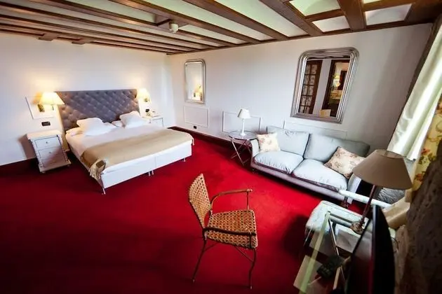 Standard Tek Büyük veya İki Ayrı Yataklı Oda