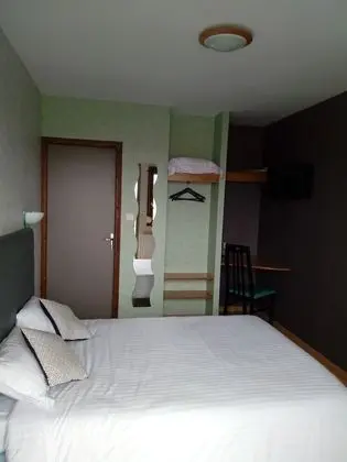 Standard Tek Büyük Yataklı Oda