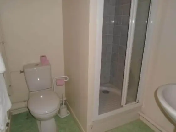 Tek Büyük Yataklı Oda (B)