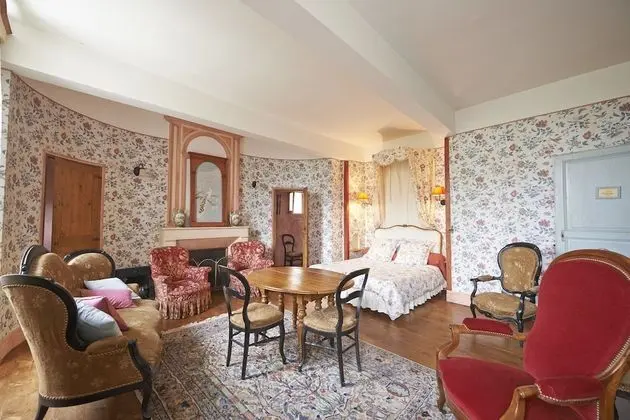 Tek Büyük Yataklı Oda, 1 Büyük (Queen) Boy Yatak, Sigara İçilmez, Bahçe Manzaralı