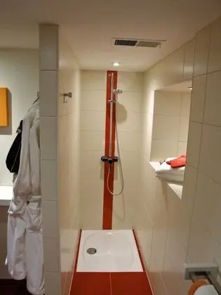 Comfort Tek Büyük Yataklı Oda (Muscade)
