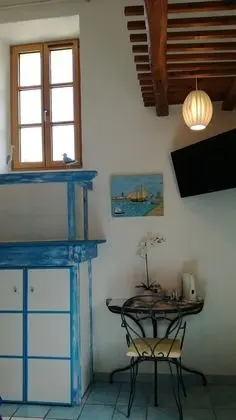 Comfort Tek Büyük Yataklı Oda, Banyolu/Duşlu, Bahçe Manzaralı (Cyclades)