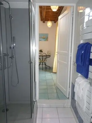 Comfort Tek Büyük Yataklı Oda, Banyolu/Duşlu, Bahçe Manzaralı (Cyclades)