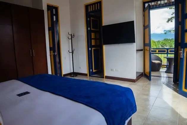Deluxe Tek Büyük veya İki Ayrı Yataklı Oda