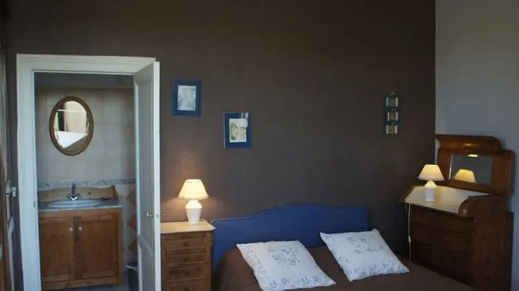 Classic Tek Büyük Yataklı Oda