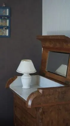 Classic Tek Büyük Yataklı Oda