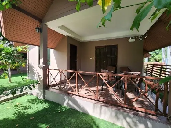 Bungalow 2 Bedroom no connecting door (4 Adults)