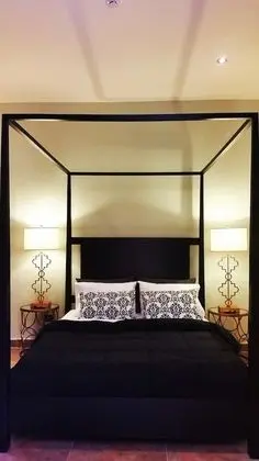 Double Queen Suite