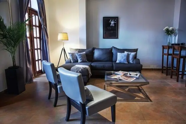 Double Queen Suite