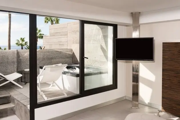 Premium Çatı Katı (Loft), 1 En Büyük (King) Boy Yatak