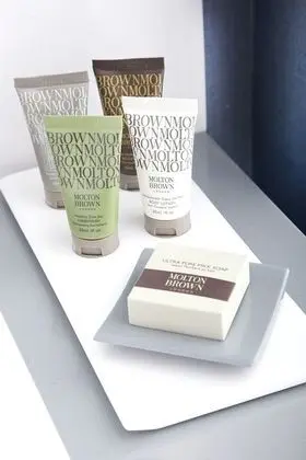 Bathroom amenities