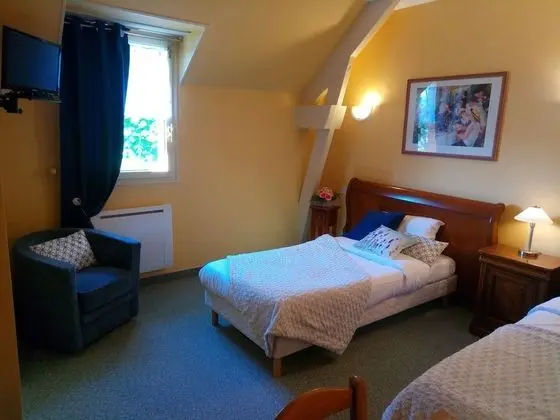 Tek Büyük veya İki Ayrı Yataklı Oda, Banyolu/Duşlu, Bahçe Manzaralı (Chambre " Rétro ")
