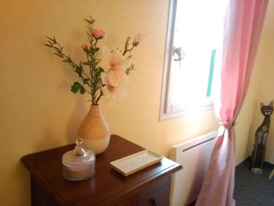 Tek Büyük Yataklı Oda, Banyolu/Duşlu, Bahçe Manzaralı (Chambre "Marine/Romantic")