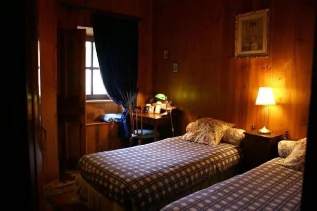 Tek Büyük Yataklı Oda (Fleurs Jaunes)