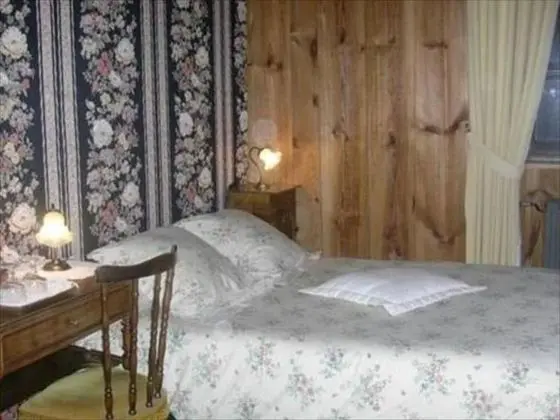 Tek Büyük Yataklı Oda (Fleurs Jaunes)