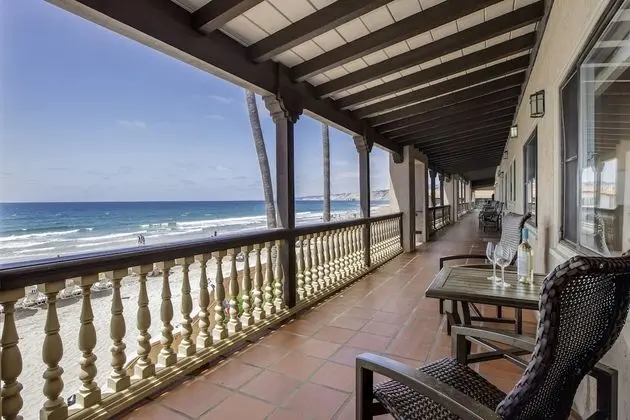 Süit, 3 Tek Kişilik Yatak, Mutfak, Okyanus Manzaralı (Beachfront 2 Bedroom Suite with Kitch)