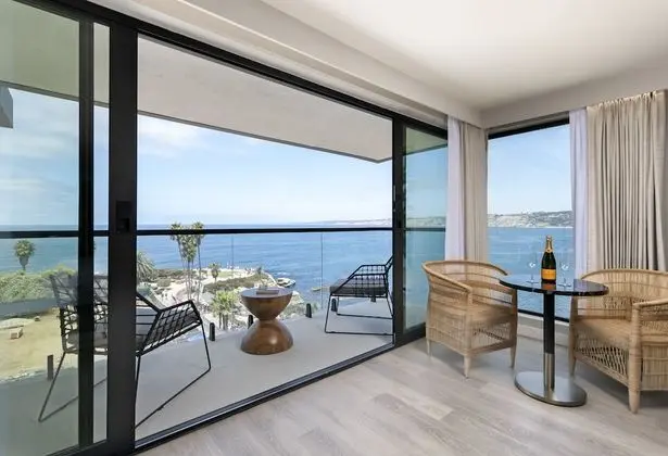 Çatı Katı Süiti (Penthouse), 1 En Büyük (King) Boy Yatak ve Çekyat (Pines Corner Penthouse Suite)