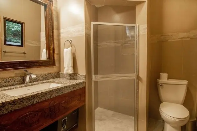 Deluxe Tek Büyük Yataklı Oda, 2 Büyük (Queen) Boy Yatak, Okyanus Manzaralı