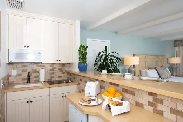 Deluxe Oda, 1 En Büyük (King) Boy Yatak, Okyanus Manzaralı (Beachfront View with Kitchenette)