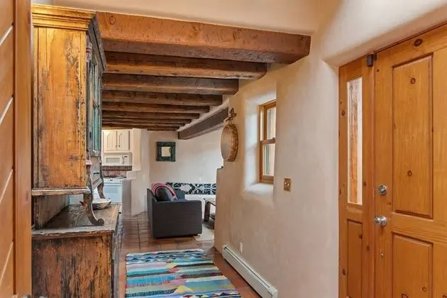 Ev (La Joya - Spacious and Historic Downt)