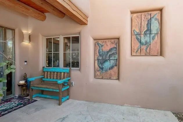 Ev (La Joya - Spacious and Historic Downt)