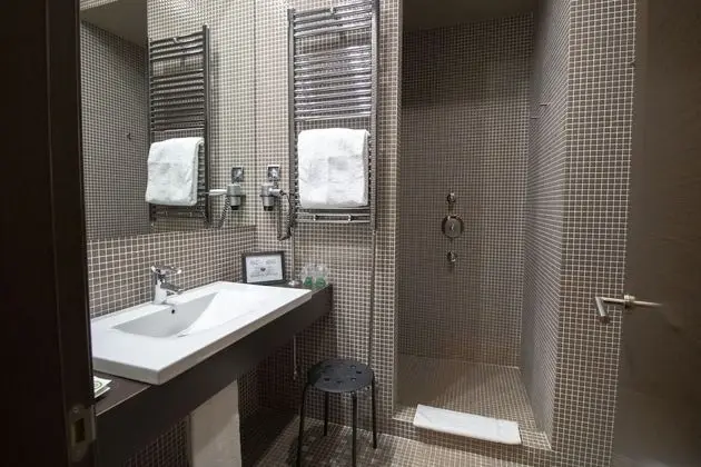 Standard Tek Büyük veya İki Ayrı Yataklı Oda