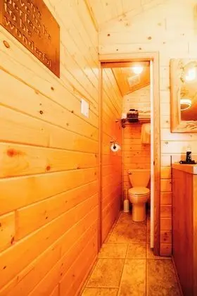 Deluxe Studio Cabin - Blue