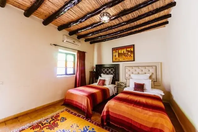 Junior Süit, Havuz Manzaralı