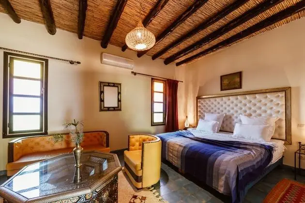 Junior Süit, Havuz Manzaralı