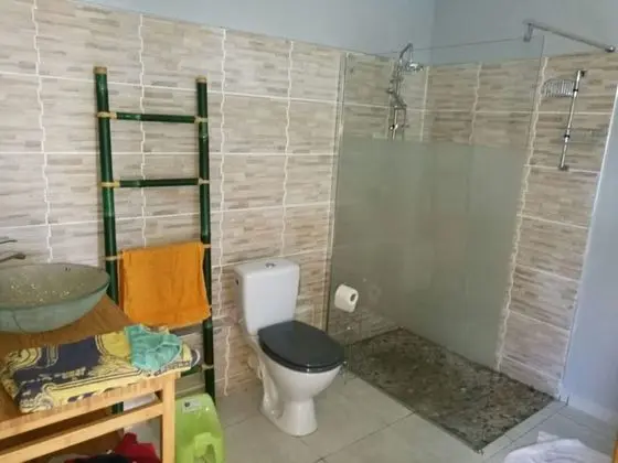 Tek Büyük Yataklı Oda (Combava)