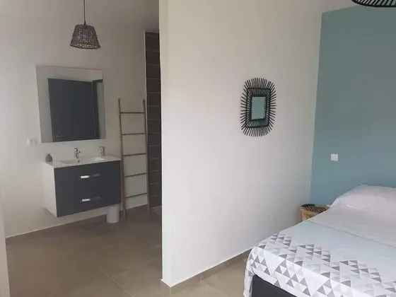 Comfort Tek Büyük Yataklı Oda (Margouillat)