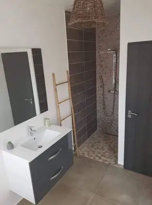 Comfort Tek Büyük Yataklı Oda (Margouillat)