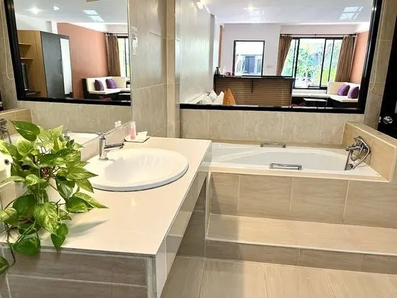 Grand Deluxe Double Room with Pool View