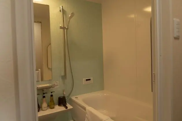 Apart Daire, Sigara İçilmez (W202 Hitomi)