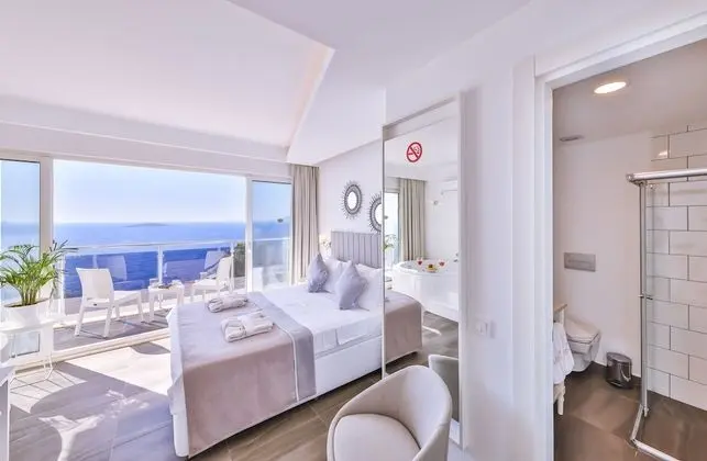 Honeymoon Oda, Jakuzi, Deniz Manzaralı