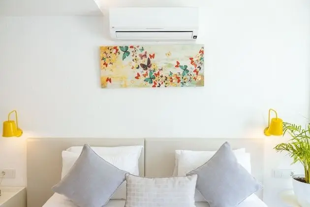 Standard Tek Büyük veya İki Ayrı Yataklı Oda, Balkon, Kısmi Deniz Manzaralı