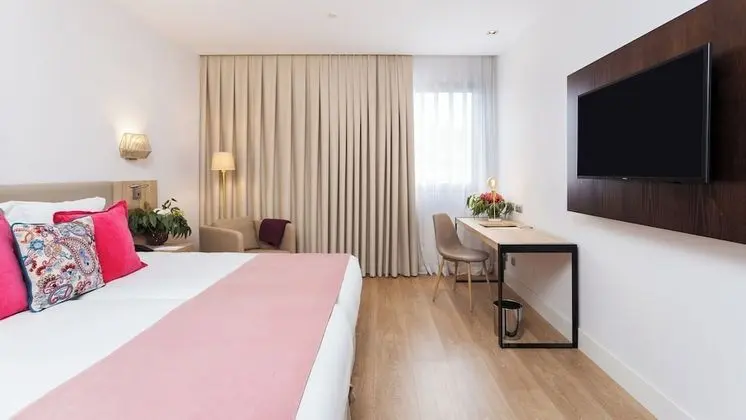 Deluxe Tek Büyük veya İki Ayrı Yataklı Oda