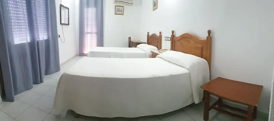 Tek Büyük Yataklı Oda (1 double or 2 single bed)