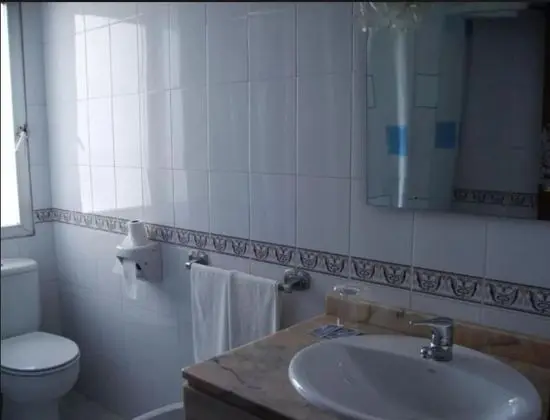 Tek Büyük Yataklı Oda (1 double or 2 single bed)