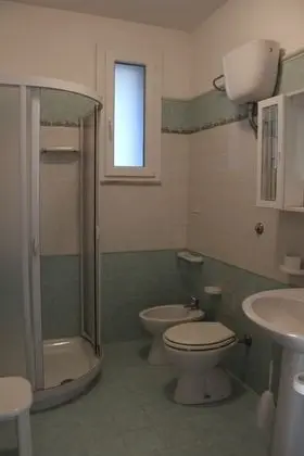 Üç Kişilik Oda, Bahçe Manzaralı