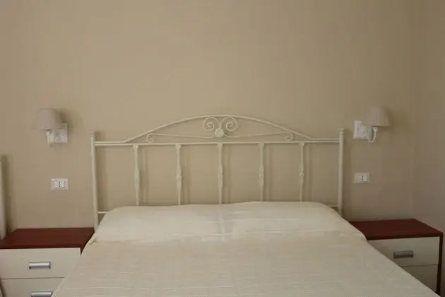 Üç Kişilik Oda, Bahçe Manzaralı