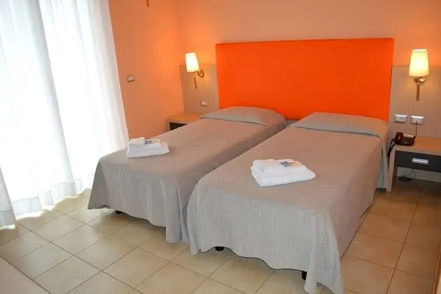 Tek Büyük veya İki Ayrı Yataklı Oda