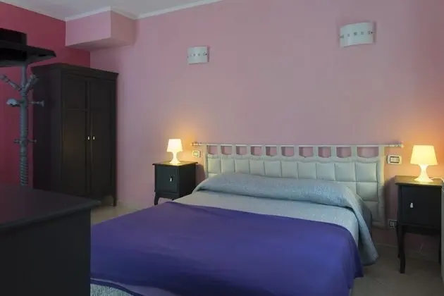 Superior Oda, 1 Büyük (Queen) Boy Yatak ve Çekyat, Sigara İçilmez